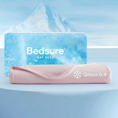 Cooling blanket, lightweight and breathable, made of bamboo fiber, a comfortable gift.
